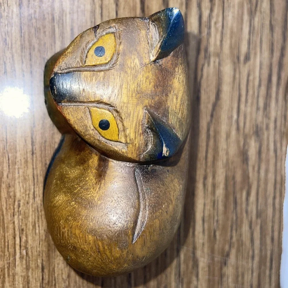 Vintage Hand Carved Wood Cat Shelf Sitter -‎ 1980s Siamese Folk Art